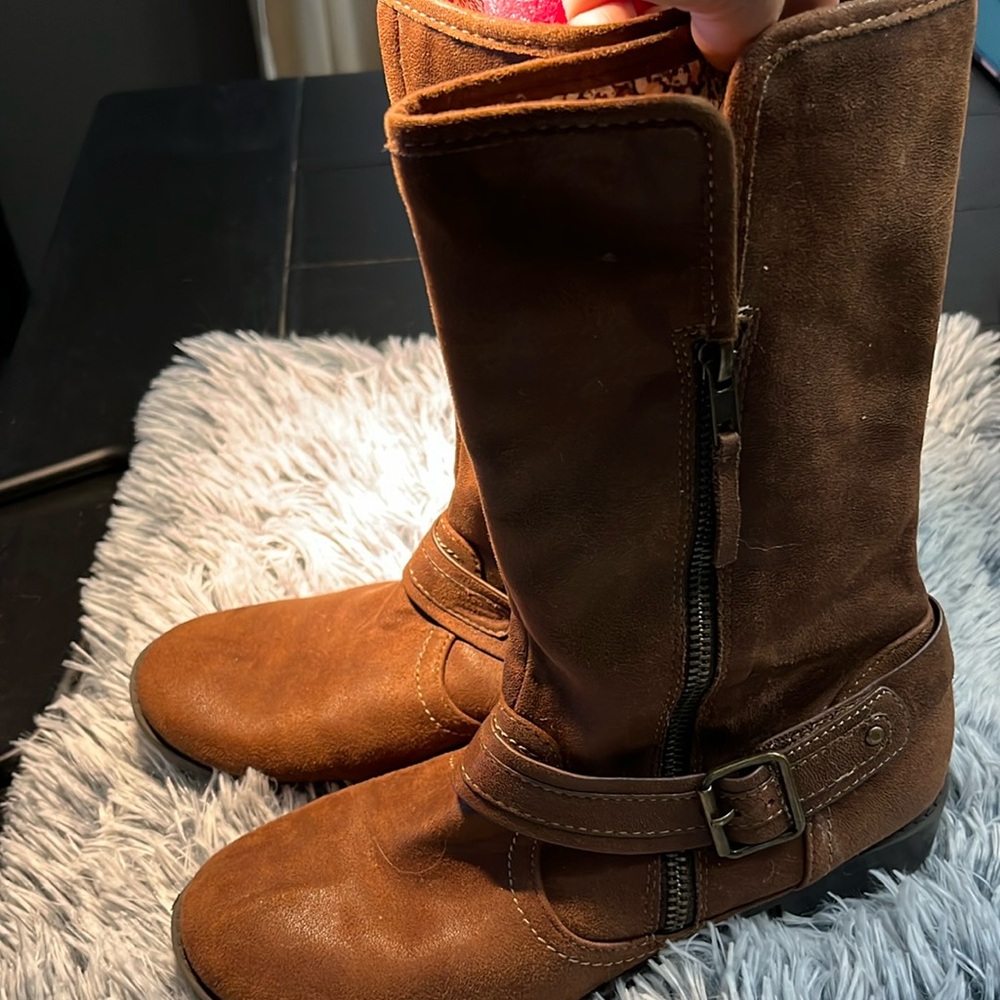 Brown boots